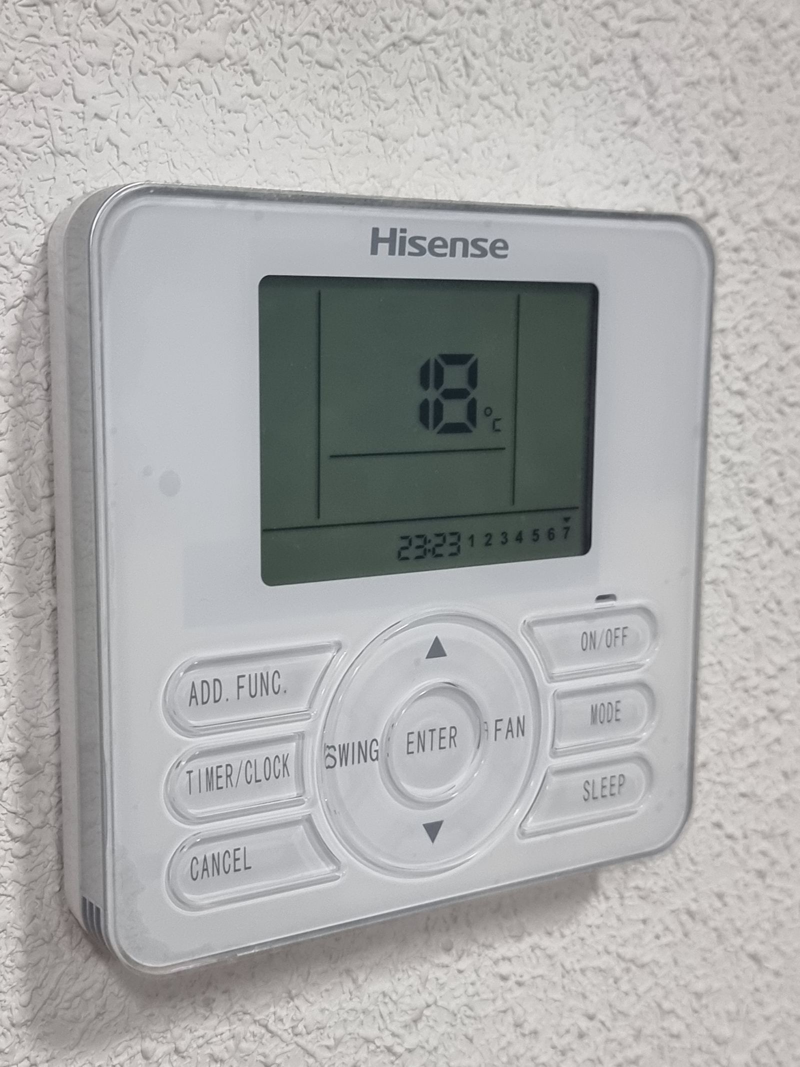 Mando de pared de la climatización por conducto de la sala